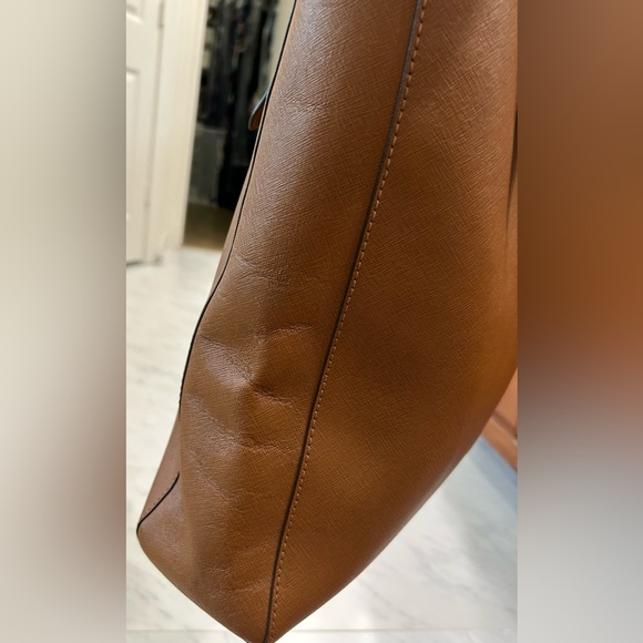 Michael Kors Jet Set Leather Tote Bag - Picture 7 of 7